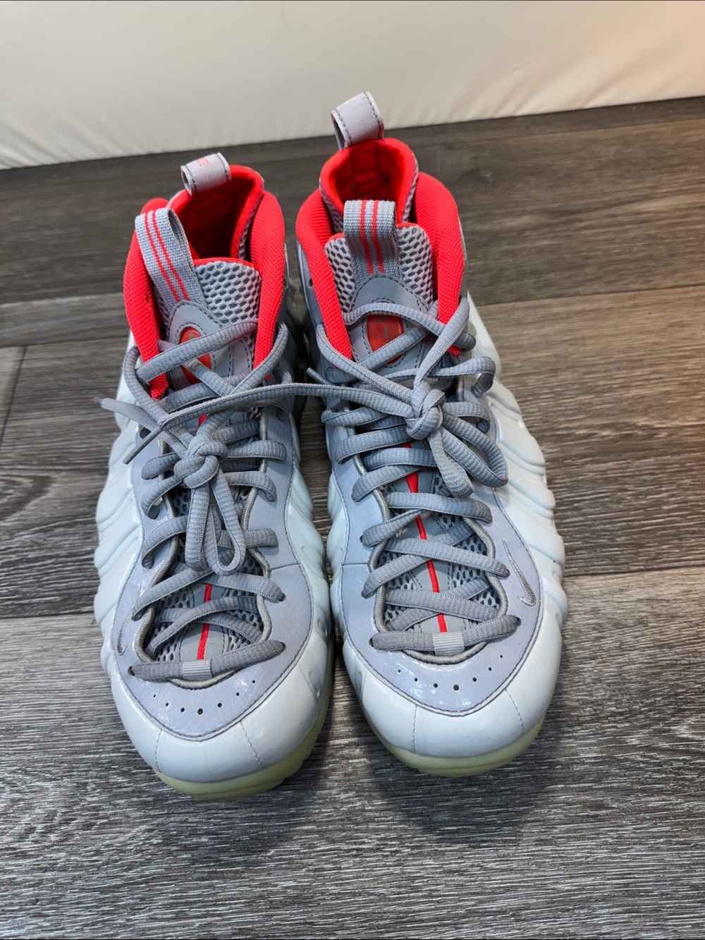 Nike Air Foamposite Pro
Pure Platinum SZ 11.5 (h195)